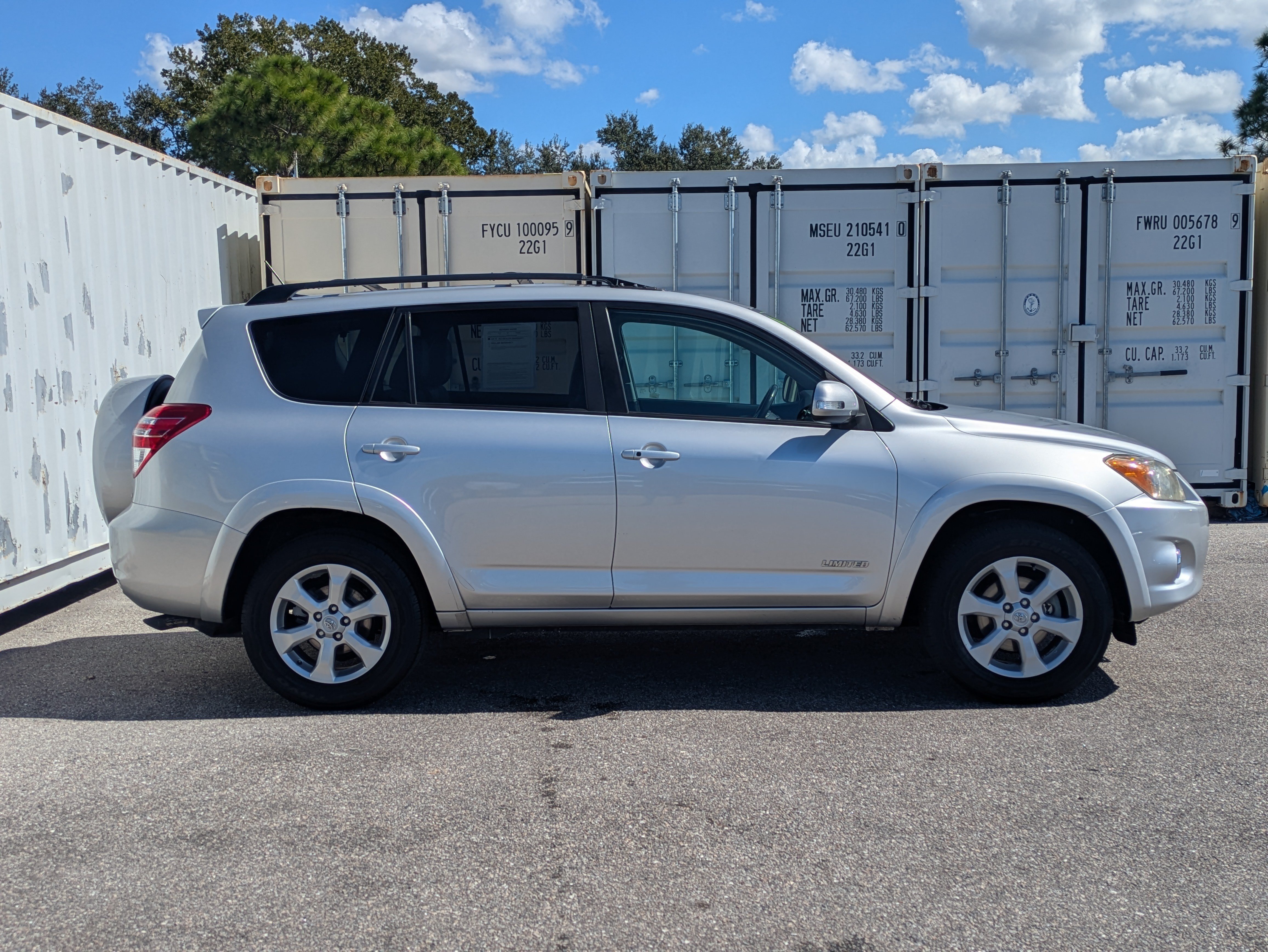 Used 2011 Toyota RAV4 Limited w/ Limited Extra Value Pkg AWD/4WD image 33