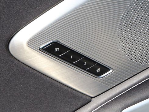 Used 2022 Chevrolet Corvette Stingray Preferred Cpe w/ Z51 Performance Package RWD image 18