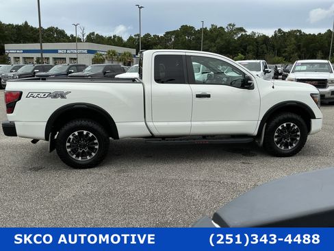 Used 2020 Nissan Titan PRO-4X w/ Pro-4x Convenience Package AWD/4WD image 6
