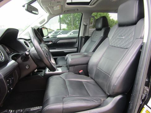 Used 2015 Toyota Tundra Platinum image 10