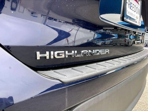 Used 2021 Toyota Highlander XLE image 33