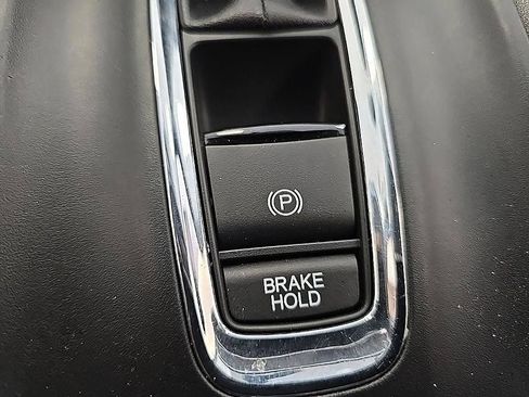 Used 2021 Honda HR-V LX image 23