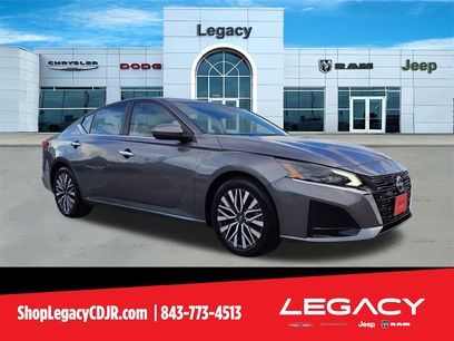 Used 2023 Nissan Altima 2.5 SV