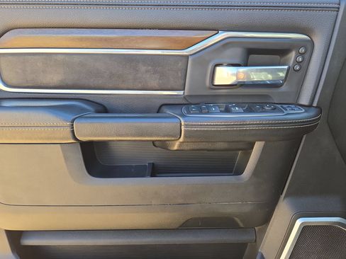 Used 2023 RAM 2500 Laramie AWD/4WD image 15