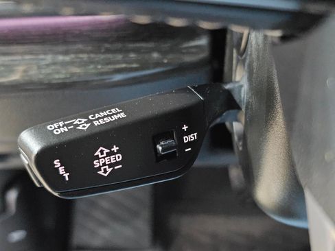 Used 2019 Audi Q8 Premium Plus image 33