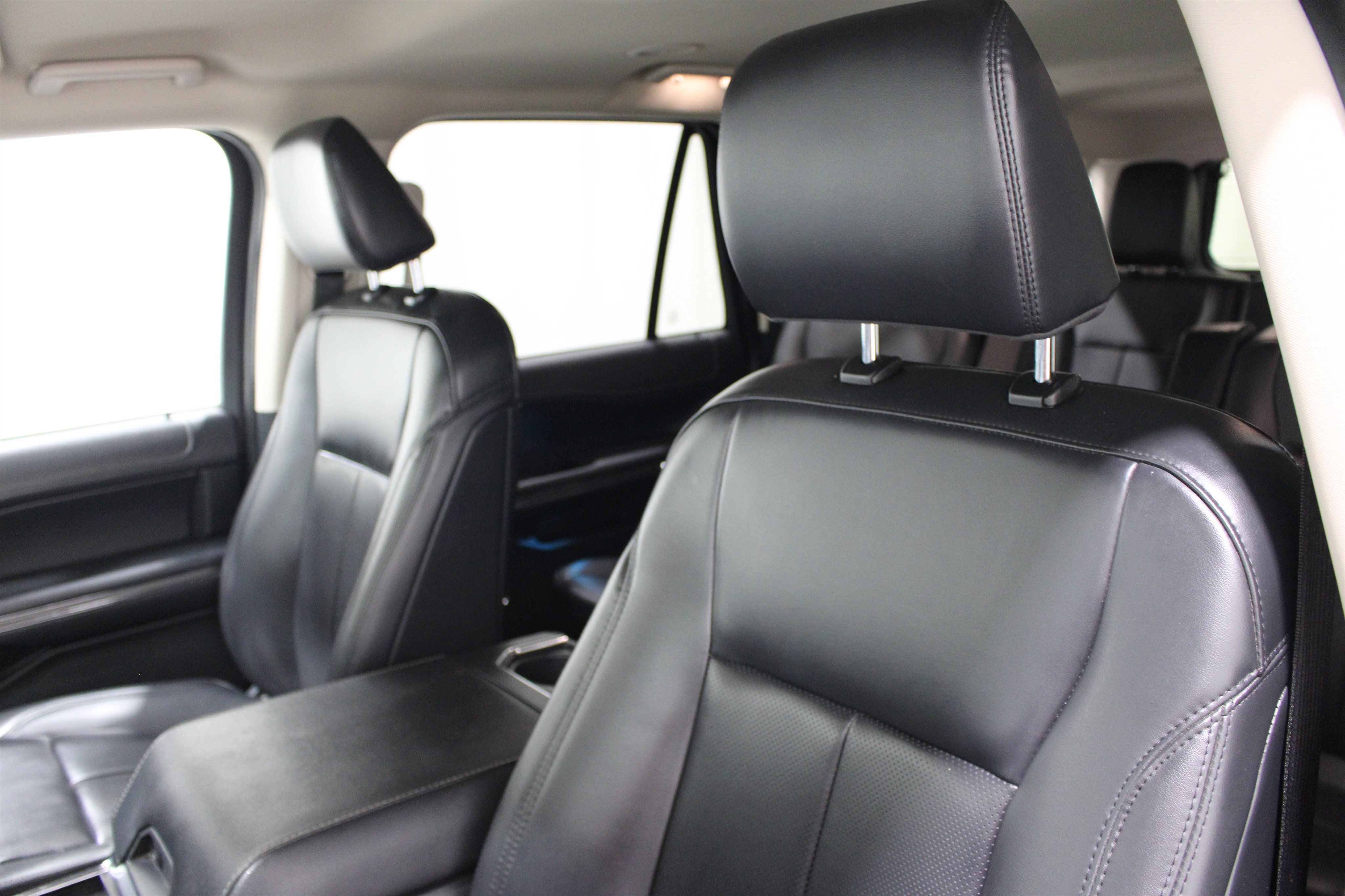 Used 2022 Ford Expedition Max XLT AWD/4WD image 4