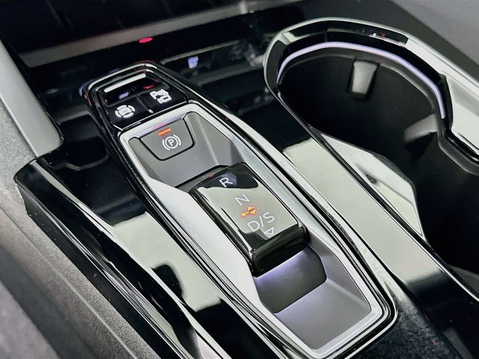 New 2026 Audi SQ5 Premium Plus AWD/4WD image 28