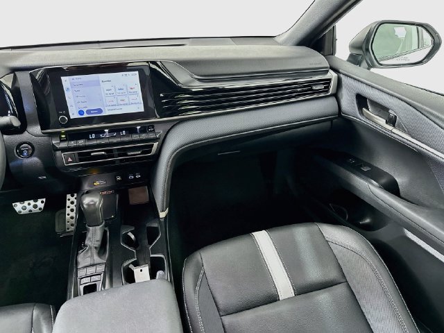 Used 2025 Toyota Camry SE FWD image 24