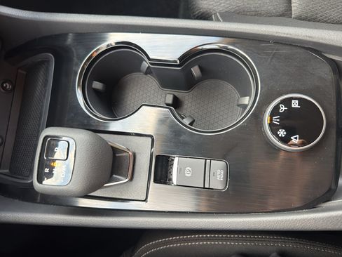 Certified 2025 Nissan Rogue SV AWD/4WD image 22