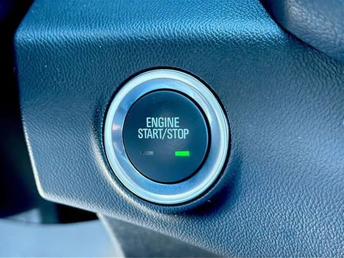 Used 2024 GMC Terrain SLE image 29