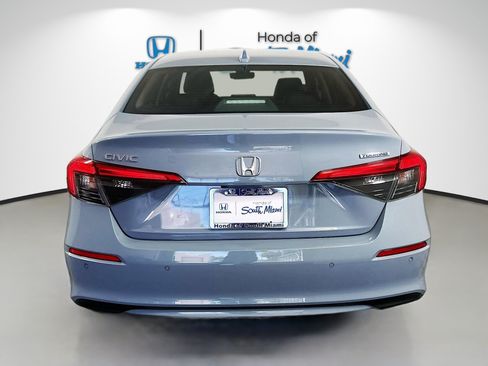 Used 2022 Honda Civic Touring image 5