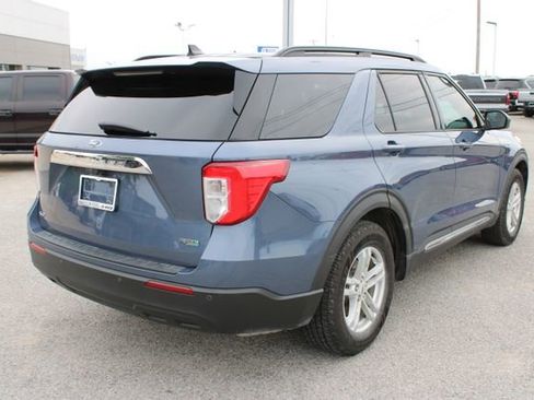 Used 2021 Ford Explorer XLT RWD image 5