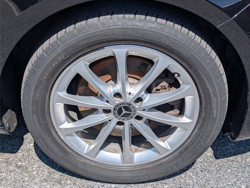 Used 2019 Mercedes-Benz A 220 4MATIC image 10