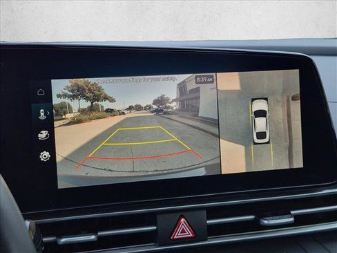 Used 2024 Hyundai Elantra Limited FWD image 14