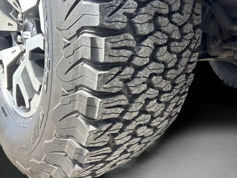 Used 2022 Ford F150 Raptor w/ Convenience Package image 37