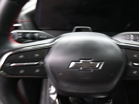 Used 2025 Chevrolet Traverse RS w/ LPO, Floor Liner Package FWD image 17