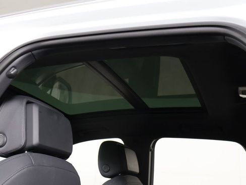 Used 2025 Audi Q3 2.0T Premium image 17