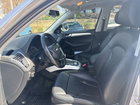 Used 2017 Audi Q5 2.0T Premium Plus w/ Technology Package image 8