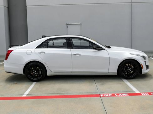 Used 2018 Cadillac CTS Vsport Premium Luxury RWD image 3