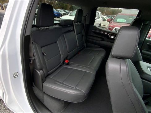 Used 2025 GMC Sierra 1500 SLT image 18