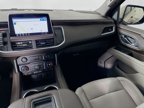 Used 2021 Chevrolet Tahoe Z71 w/ Luxury Package image 24