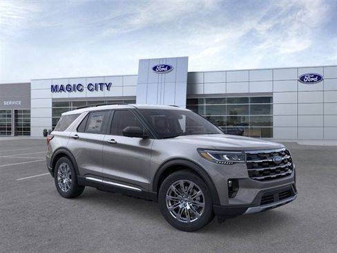 New 2025 Ford Explorer Active w/ Active Comfort Package image 7