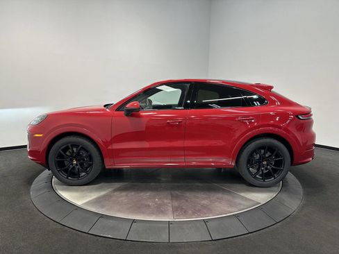 Certified 2026 Porsche Cayenne Coupe image 2