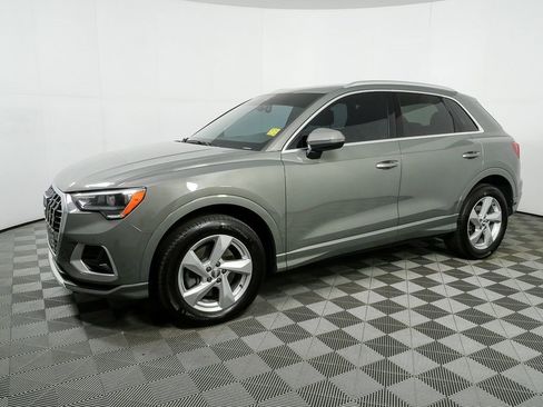 Used 2019 Audi Q3 2.0T Premium w/ Convenience Package image 26