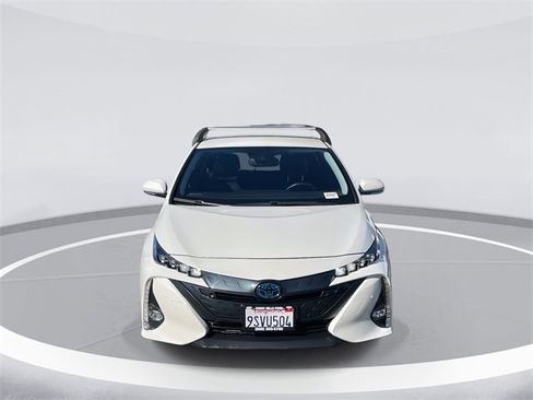 Used 2017 Toyota Prius Prime Advanced image 2