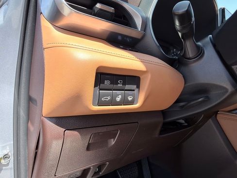 Used 2022 Toyota Highlander Platinum image 21