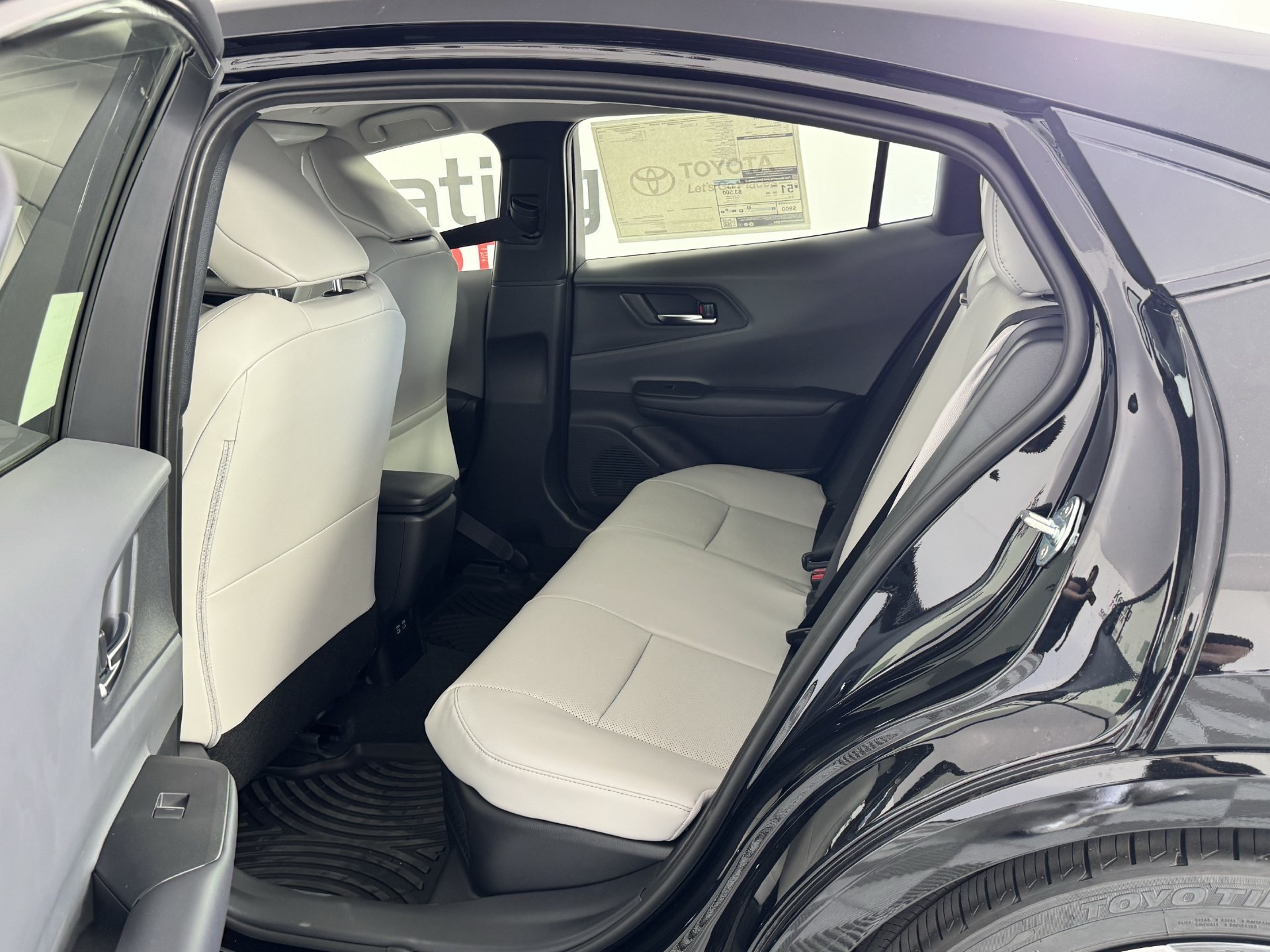 New 2027 Toyota Prius XLE FWD image 6