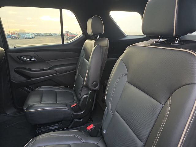 Certified 2023 Chevrolet Traverse Premier w/ Redline Edition AWD/4WD image 28