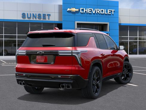 New 2026 Chevrolet Traverse RS w/ LPO, Floor Liner Package FWD image 4