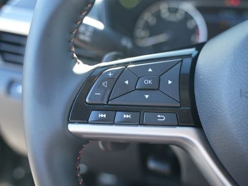 Used 2025 Nissan Altima 2.5 SR FWD image 33