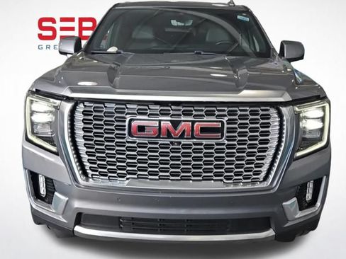 Used 2021 GMC Yukon XL Denali w/ Advanced Technology Package AWD/4WD image 15