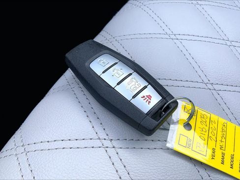 Used 2023 Mitsubishi Outlander SEL image 12