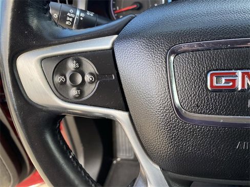 Used 2018 GMC Acadia SLT image 40