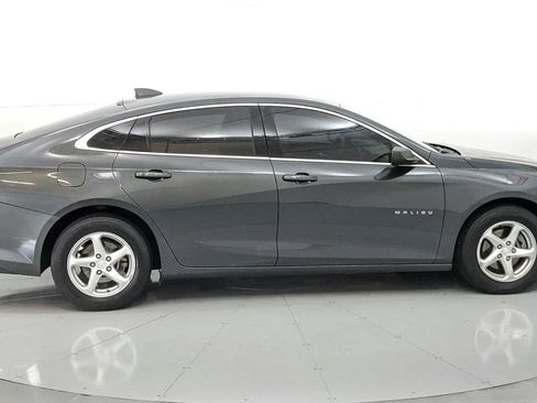 Used 2017 Chevrolet Malibu LS FWD image 8