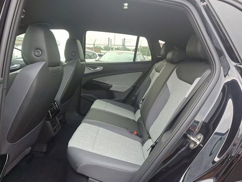 New 2025 Volkswagen ID.4 Pro image 6