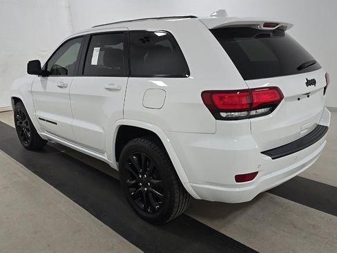 Used 2021 Jeep Grand Cherokee Laredo X RWD image 7