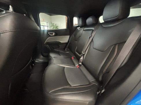 Used 2023 Jeep Compass Limited w/ Sun and Sound Group AWD/4WD image 14