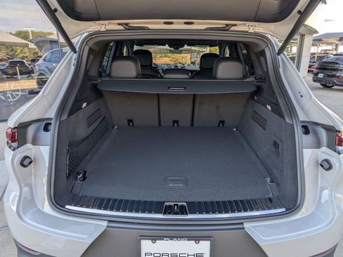 New 2026 Porsche Cayenne E-Hybrid image 23