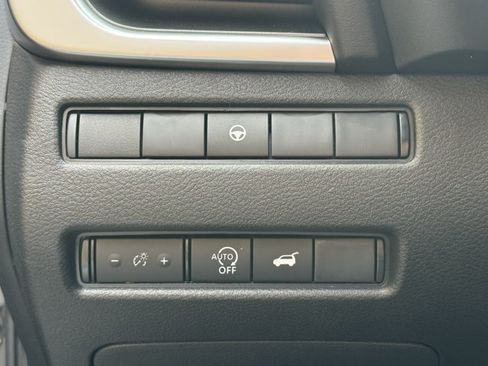 New 2026 Nissan Rogue SV w/ Cold Weather Package AWD/4WD image 11