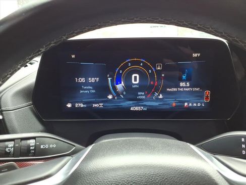 Used 2024 Chevrolet Traverse Z71 image 23