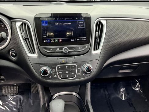 Used 2024 Chevrolet Malibu LT image 31