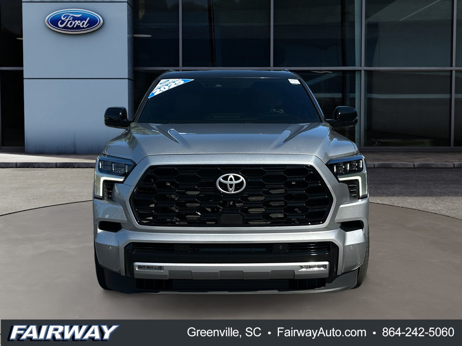 Used 2025 Toyota Sequoia Capstone AWD/4WD image 2