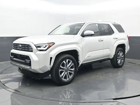 Used 2025 Toyota 4Runner Limited w/ Tow Technology Package image 23