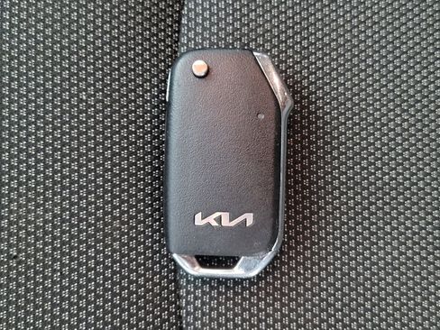 Used 2024 Kia Forte LXS FWD image 32
