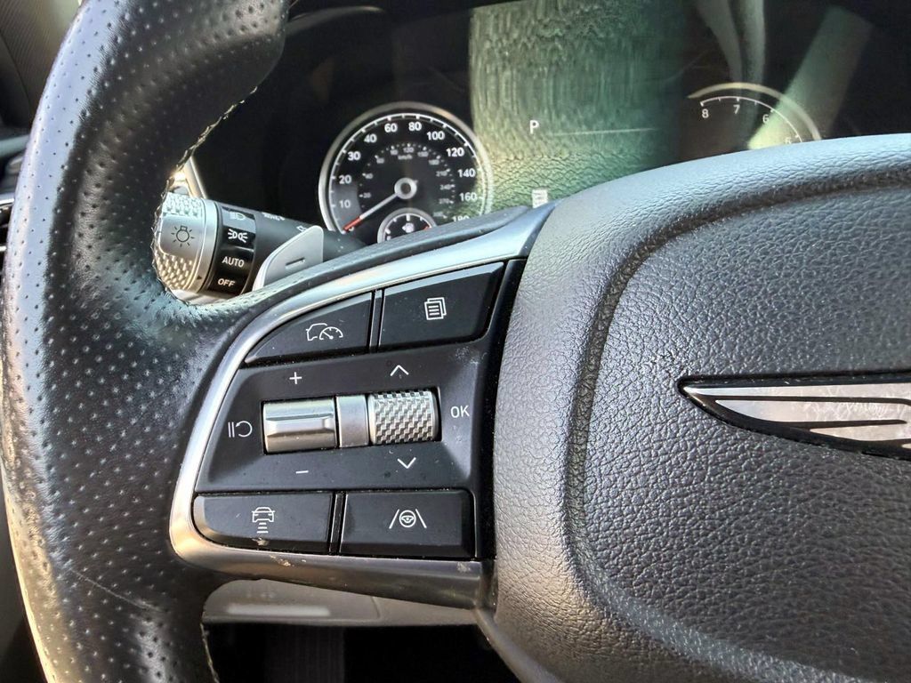 Certified 2025 Genesis G70 2.5T AWD/4WD image 28