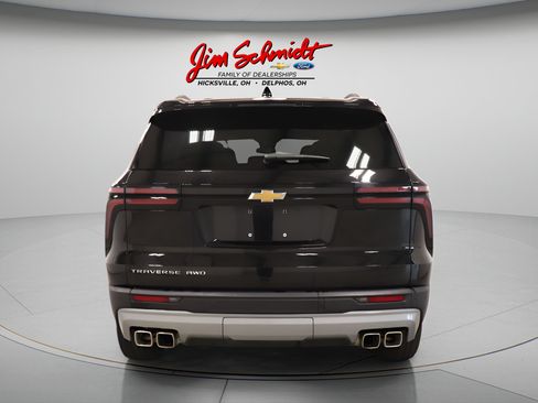 Used 2026 Chevrolet Traverse LT AWD/4WD image 5